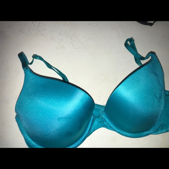 Victoria Secret Bras - Picture 6 of 7